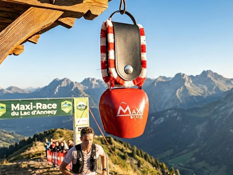 Cloche Alpine premium pour événements montagne et trail